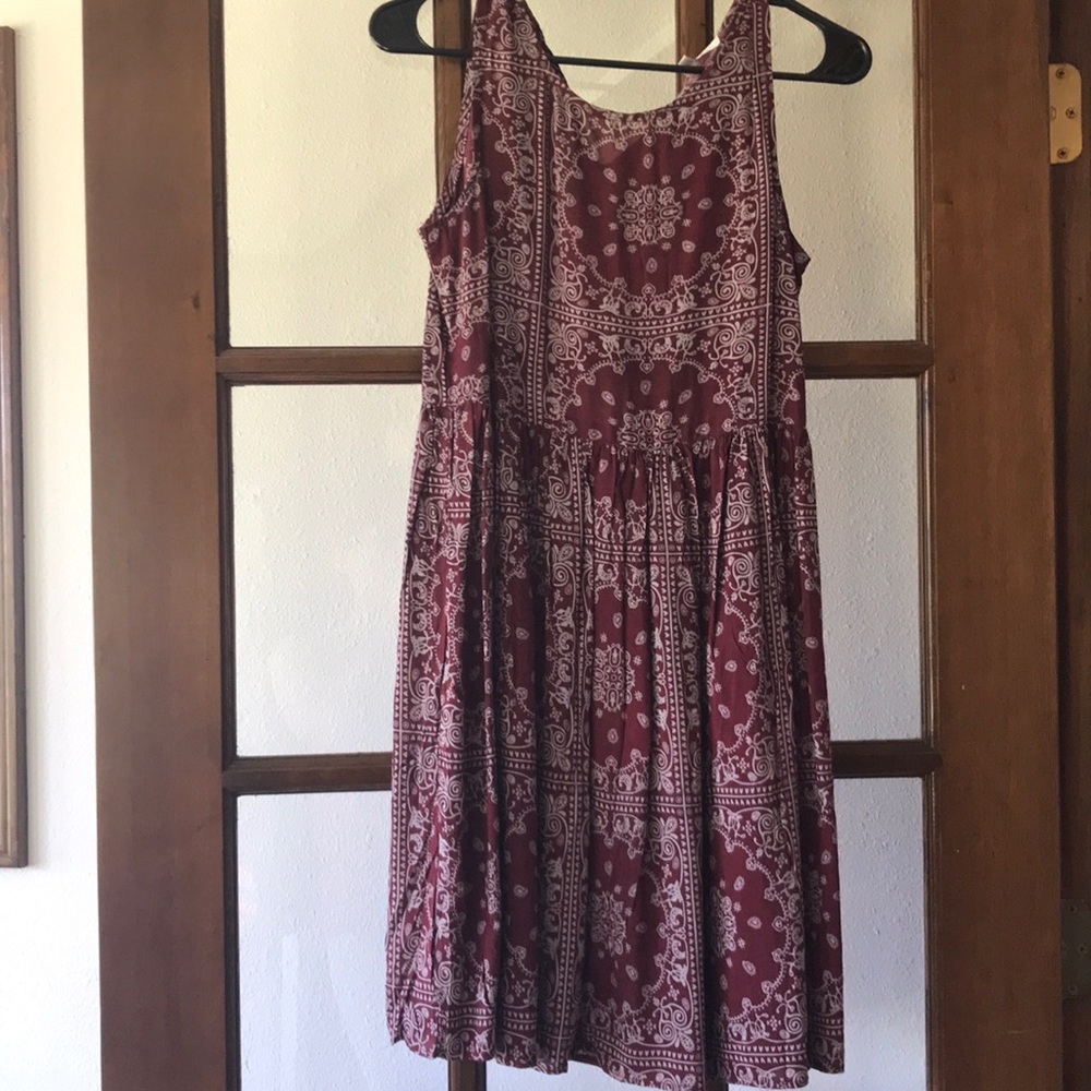 Small Maroon midi dress flowy